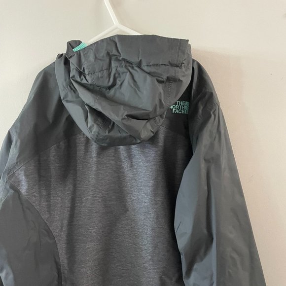 The North Face DryVent Girls Jacket - Picture 4 of 10